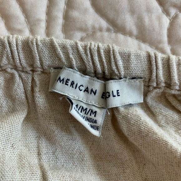 American Eagle flowy tan crop top - Picture 3 of 3
